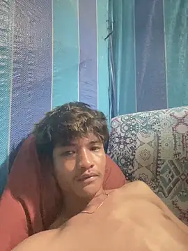 Snapshot of Robiwahyudi12345 chatting on November 12, 8:08 pm Robiwahyudi12345 online show from November 12, 8:08 pm