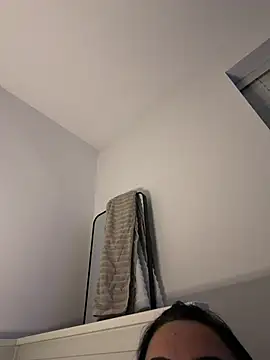 Bethrae25 online show from March 6, 1:24 am