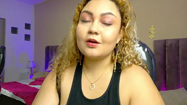 Sweet Rosee  online show from December 20, 3:57 am