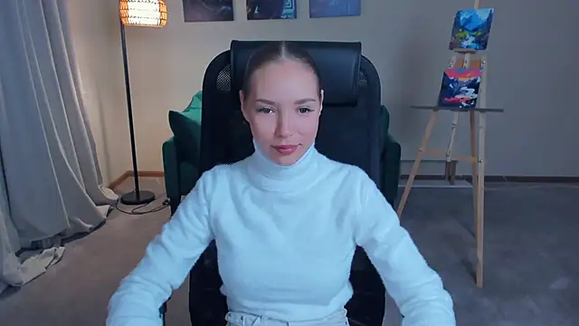 MerlePalaia online show from November 4, 9:19 am