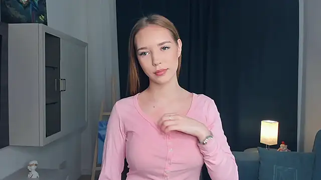 MerlePalaia online show from December 1, 6:13 pm