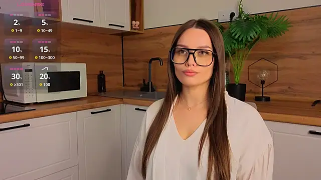 Violet Johnsonn online show from November 15, 6:11 am