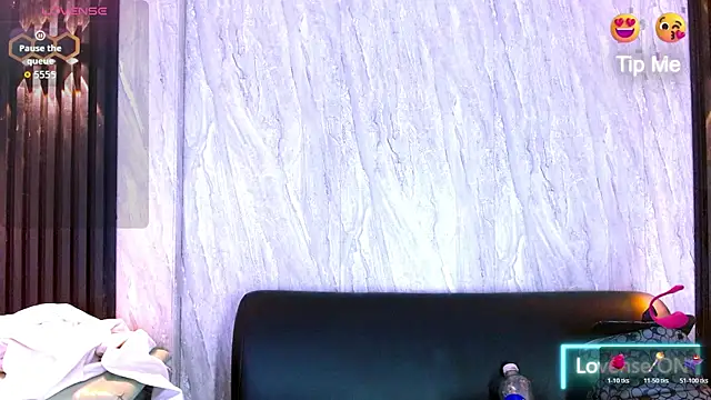 CriisBrown  online show from January 14, 10:21 am