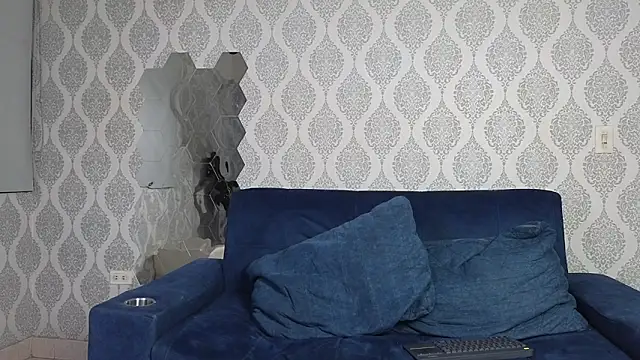 Snapshot of Boy_savoy chatting on November 23, 7:41 am Boy savoy online show from November 23, 7:41 am