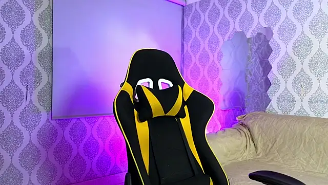 Snapshot of Boy_savoy chatting on December 2, 7:25 am Boy savoy online show from December 2, 7:25 am