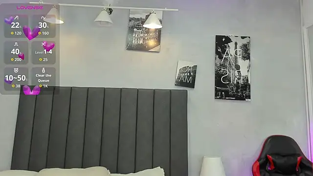 Snapshot of kendra_london chatting on June 24, 11:09 am kendra london online show from June 24, 11:09 am