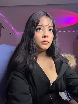 EmillieX online show from February 9, 12:14 am