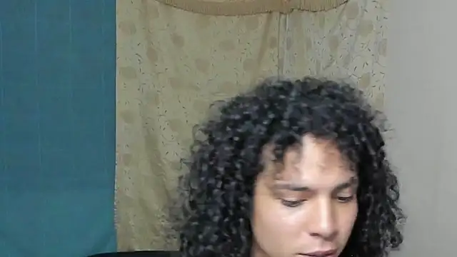 Snapshot of Angelwhitte chatting on November 4, 7:07 am Angelwhitte online show from November 4, 7:07 am