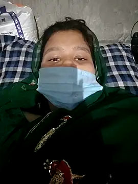 Simmy queen online show from December 2, 6:25 pm