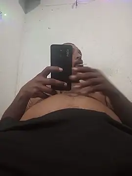 Snapshot of negrocomomisuerte chatting on December 17, 4:51 am negrocomomisuerte online show from December 17, 4:51 am