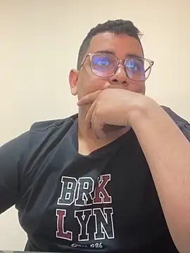 Dante Valcur online show from December 15, 1:26 pm