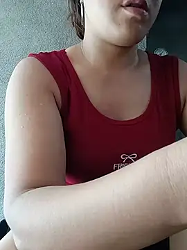 Snapshot of Sara_pusyy chatting on July 12, 12:45 am Sara pusyy online show from July 12, 12:45 am