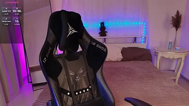  Melissa Evans  online show from November 22, 5:17 am