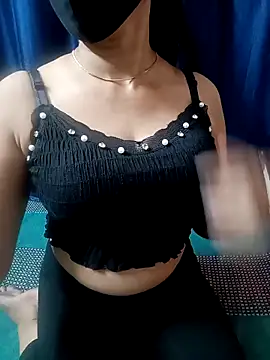 Aarti909090 online show from February 28, 1:12 pm