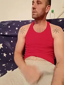 Baiat Finut1 online show from November 10, 6:29 pm