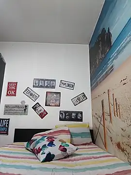 Snapshot of SugarDiamonds chatting on March 16, 5:44 am SugarDiamonds online show from March 16, 5:44 am