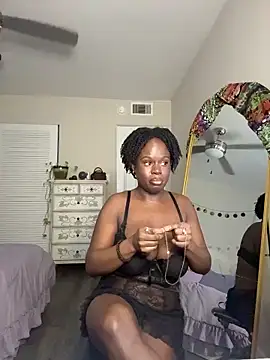 Snapshot of ladiosa_selene chatting on March 16, 9:52 pm ladiosa selene online show from March 16, 9:52 pm