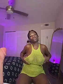 Snapshot of ladiosa_selene chatting on March 29, 4:23 am ladiosa selene online show from March 29, 4:23 am