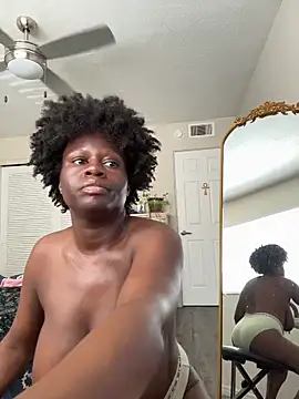 Snapshot of ladiosa_selene chatting on April 6, 8:10 pm ladiosa selene online show from April 6, 8:10 pm