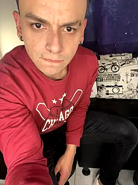 Snapshot of daniel_collins chatting on November 12, 1:11 pm daniel collins online show from November 12, 1:11 pm