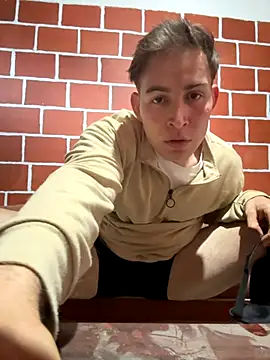 AlexanderBianchi2 online show from November 21, 7:34 pm