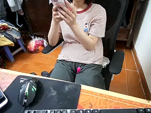 ---Lusi03--- online show from April 2, 2:42 am