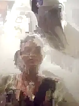 Snapshot of Jooli_cuty chatting on November 6, 4:08 pm Jooli cuty online show from November 6, 4:08 pm