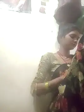 Snapshot of Jooli_cuty chatting on November 13, 4:28 pm Jooli cuty online show from November 13, 4:28 pm