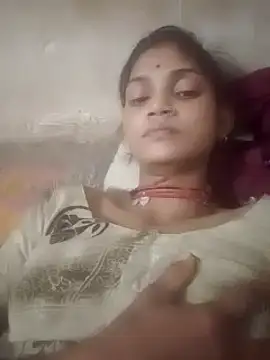 Snapshot of Jooli_cuty chatting on November 16, 6:35 pm Jooli cuty online show from November 16, 6:35 pm