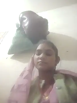 Snapshot of Jooli_cuty chatting on November 17, 1:28 pm Jooli cuty online show from November 17, 1:28 pm