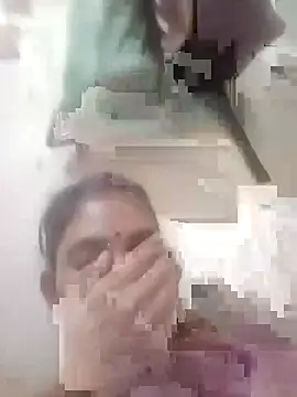 Snapshot of Jooli_cuty chatting on November 23, 1:55 pm Jooli cuty online show from November 23, 1:55 pm