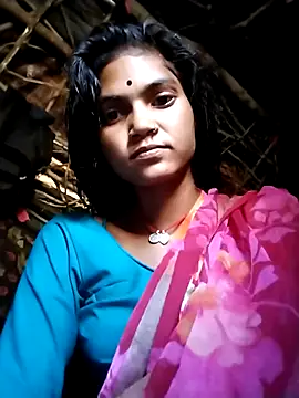 Snapshot of Jooli_cuty chatting on February 8, 9:45 am Jooli cuty online show from February 8, 9:45 am