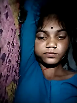 Snapshot of Jooli_cuty chatting on February 13, 12:39 am Jooli cuty online show from February 13, 12:39 am