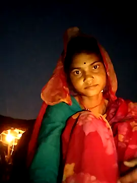 Snapshot of Jooli_cuty chatting on February 14, 12:51 am Jooli cuty online show from February 14, 12:51 am