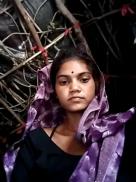 Snapshot of Jooli_cuty chatting on February 18, 8:10 am Jooli cuty online show from February 18, 8:10 am