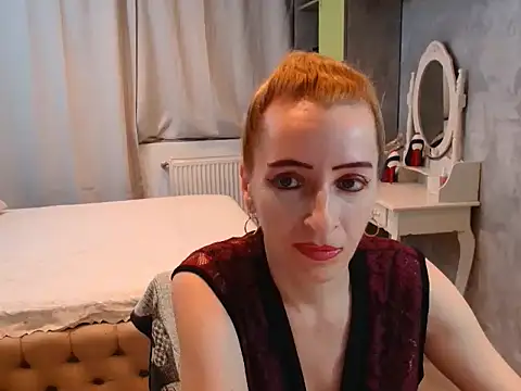 Snapshot of AnneDevrim chatting on November 11, 7:08 am AnneDevrim online show from November 11, 7:08 am