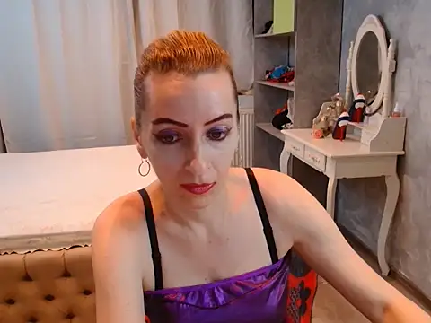 Snapshot of AnneDevrim chatting on November 29, 6:38 am AnneDevrim online show from November 29, 6:38 am