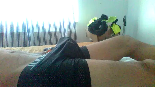 Snapshot of Camiin20 chatting on February 20, 3:12 pm Camiin20 online show from February 20, 3:12 pm