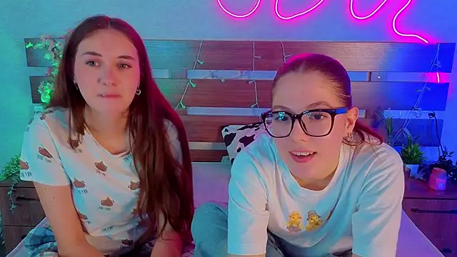 MargaretMorris online show from December 15, 12:42 pm