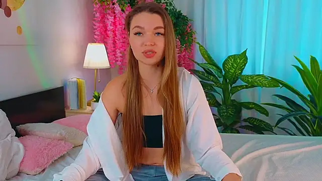 Snapshot of MaryHamilton chatting on November 27, 11:56 am MaryHamilton online show from November 27, 11:56 am