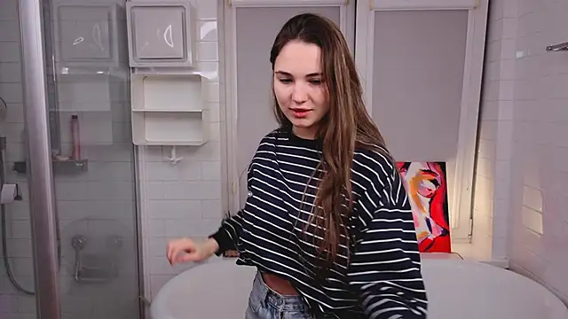 LeenaPuita online show from December 3, 5:11 pm