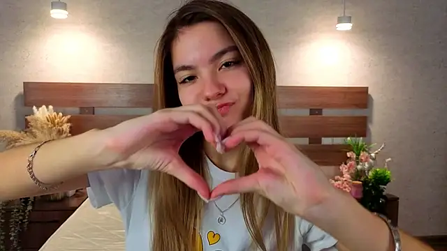 Snapshot of MargieDavidson chatting on February 10, 8:40 am MargieDavidson online show from February 10, 8:40 am