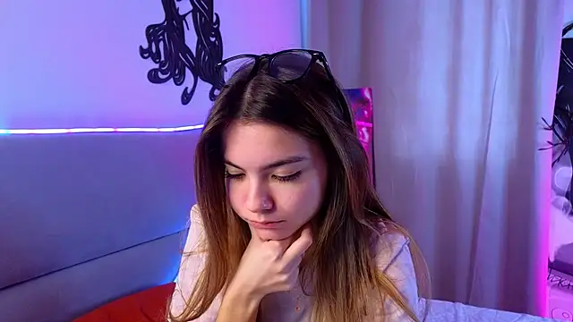 Snapshot of MargieDavidson chatting on February 23, 8:44 am MargieDavidson online show from February 23, 8:44 am