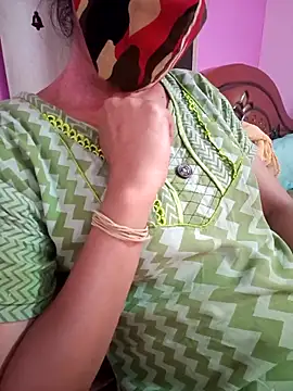 Snapshot of Tamil_White_Rose chatting on May 6, 8:52 am Tamil White Rose online show from May 6, 8:52 am