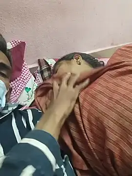 Lailamajnu1996 online show from March 2, 8:32 am