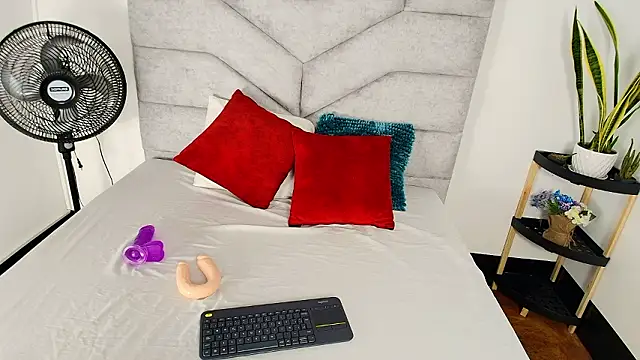 KimberlyFox t online show from February 18, 12:23 pm