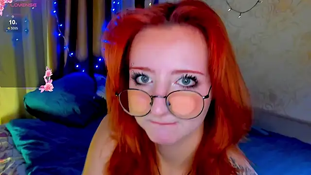 DragonflyLiza online show from December 19, 9:16 am