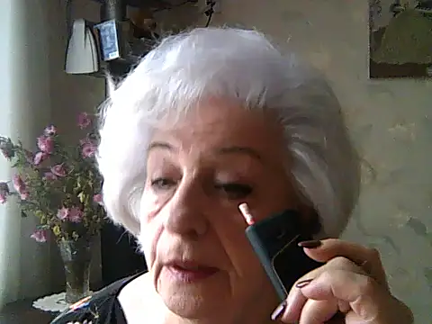 Snapshot of ValeriaKroww chatting on November 17, 8:53 am ValeriaKroww online show from November 17, 8:53 am