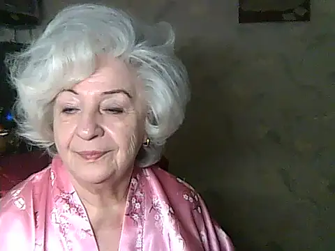Snapshot of ValeriaKroww chatting on January 12, 6:40 am ValeriaKroww online show from January 12, 6:40 am