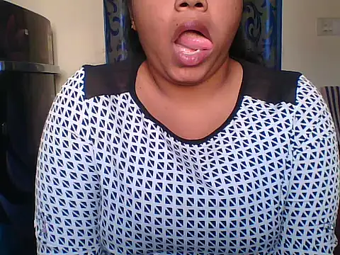 Snapshot of Mathi_cam chatting on January 8, 4:15 am Mathi cam online show from January 8, 4:15 am